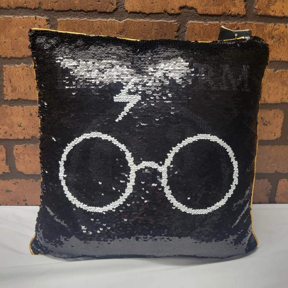 Harry Potter Platform Pillow Reversible Sequin Flip Pillow 9 3/4 & Glasses 15x15